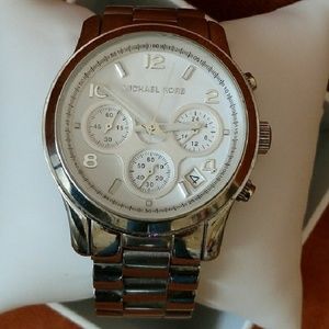 MICHAEL KORS stainless steel watch ♡